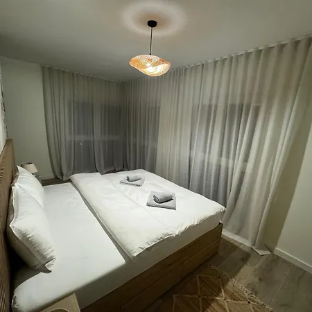 Aura Adriatica Olive - Luxury Apartment, Private Pool, Sea View, Parking Lovran
