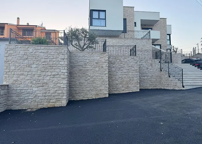 Aura Adriatica Olive - Luxury Apartment, Private Pool, Sea View, Parking * Lovran