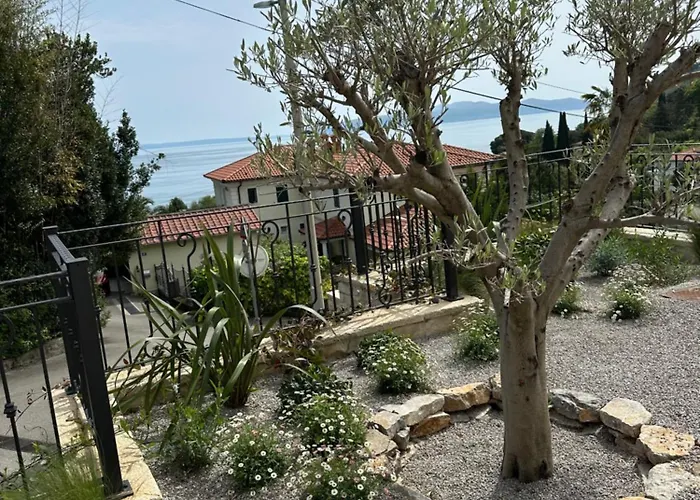 Apartmán Aura Adriatica Olive - Luxury Apartment, Private Pool, Sea View, Parking Lovran
