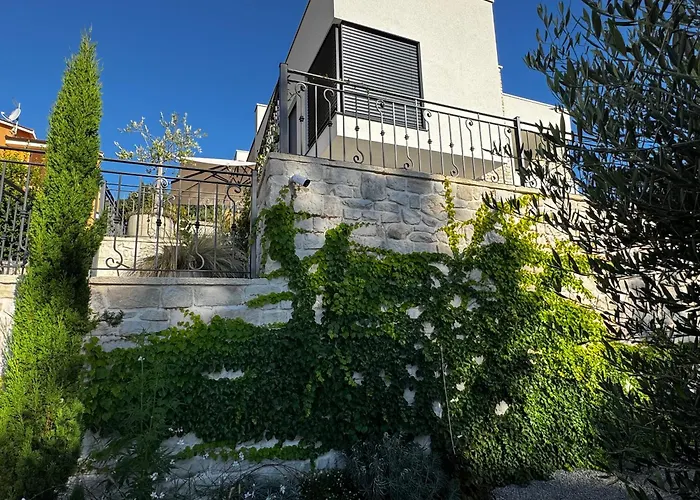 Aura Adriatica Olive - Luxury Apartment, Private Pool, Sea View, Parking Apartmán Lovran