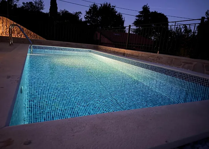 Aura Adriatica Olive - Luxury Apartment, Private Pool, Sea View, Parking Apartment Lovran